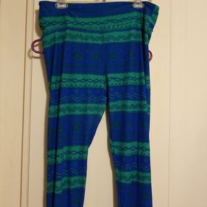 Green and blue leggings